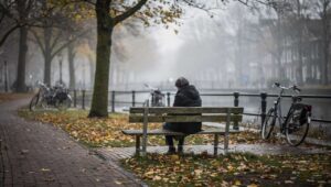 CBS-cijfers 2026: 1 op 4 Nederlanders voelt zich eenzaam, maar dat is niet het hele verhaal